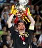 With this photomontage will appear in the body of Iker Casillas lifting the European
